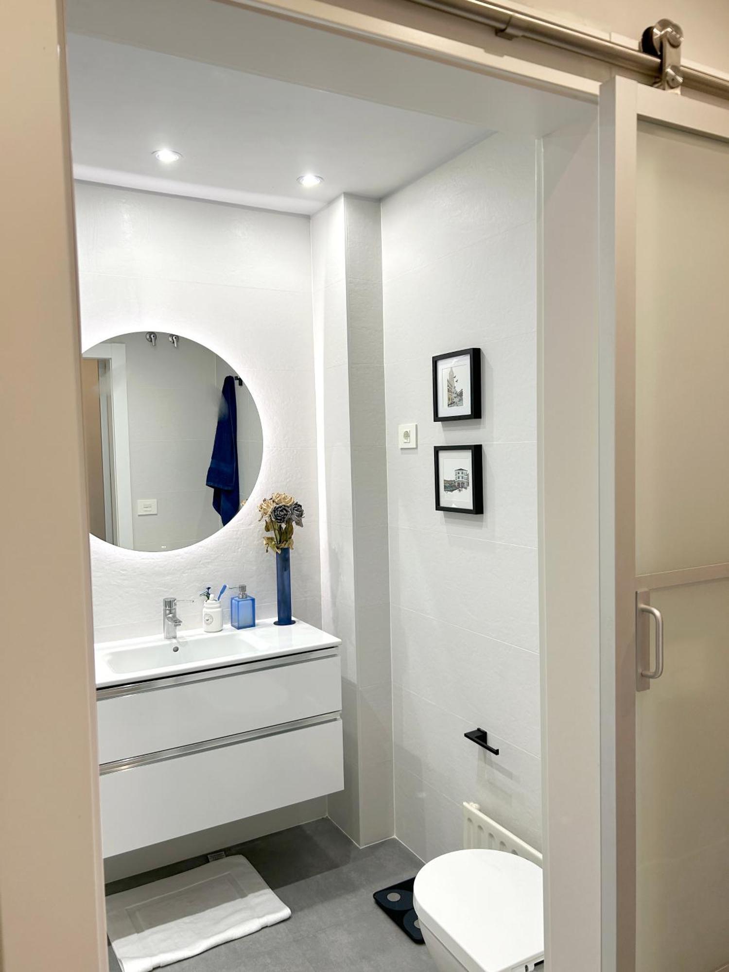 Apartamento Frente Al Guggenheim. Urbanizacion De Lujo En El Centro Билбао Екстериор снимка